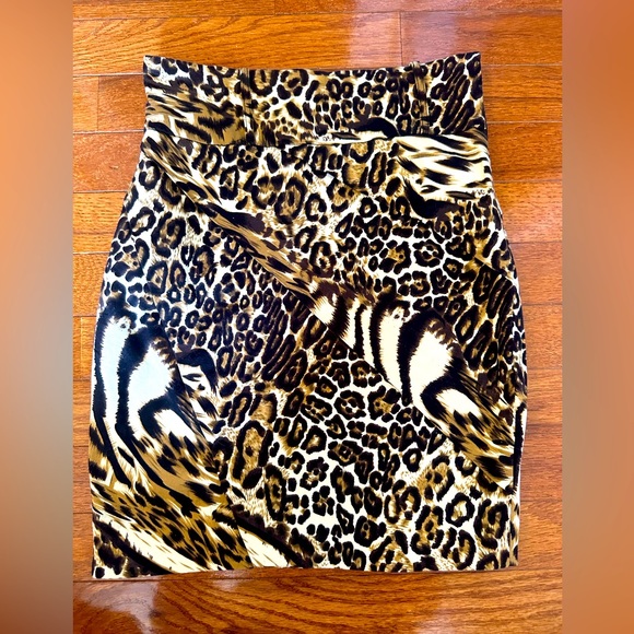 Papaya Dresses & Skirts - Papaya Animal Print High Waist Skirt (size small)
